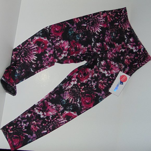 Marika Pants & Jumpsuits Marika Leggings Reversible Midnight Floralmarble Nwt Size Xl Poshmark